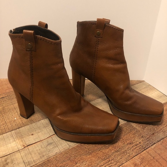 Stuart Weitzman Shoes - Stuart Weitzman chunky heel square toe booties